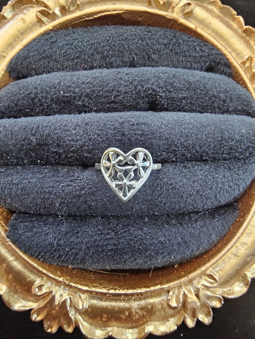Vintage Avon Ring Size 4